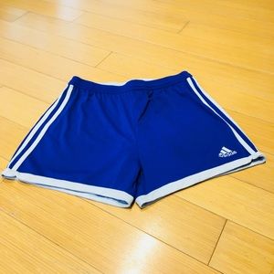 Adidas shorts women’s Medium
